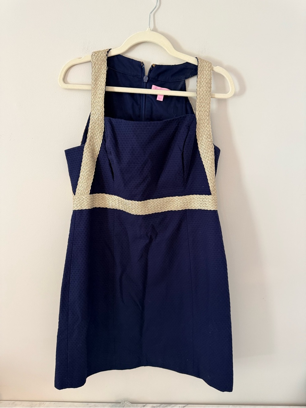 Lily Pulitzer navy Textured Sleeveless Dress with Gold Trim. Size 8.